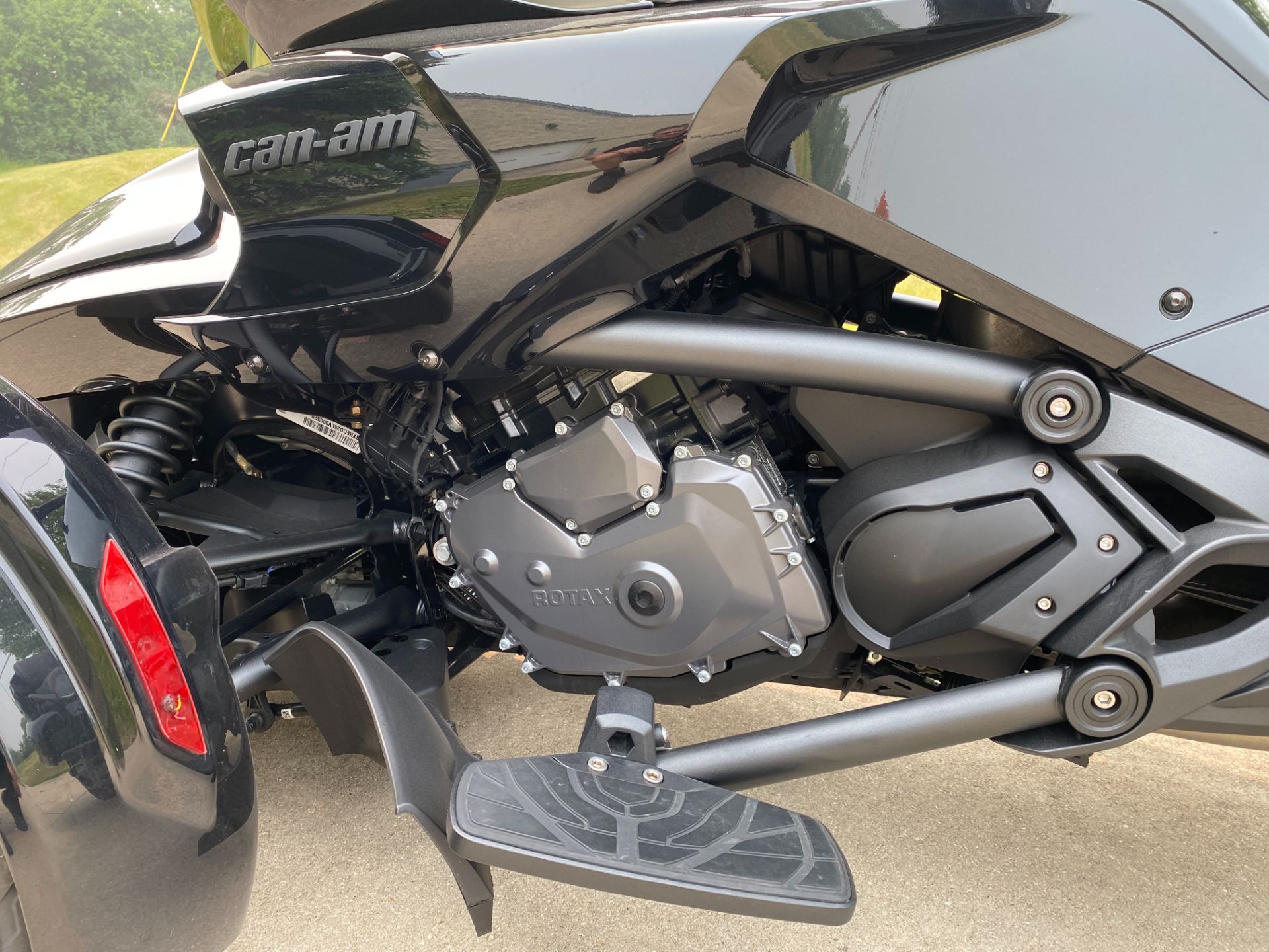 2020 Can-Am Spyder F3 Limited in Big Bend, Wisconsin - Photo 6