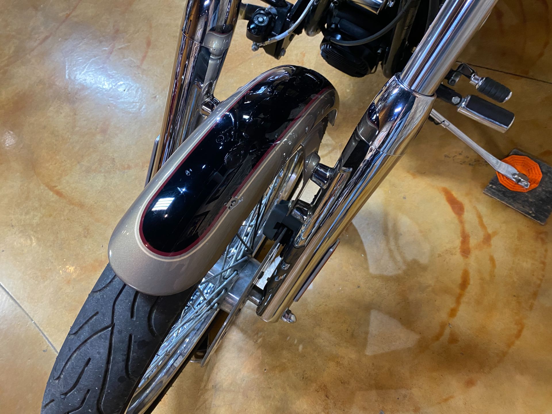 2004 Harley-Davidson FXSTD/FXSTDI Softail® Deuce™ in Big Bend, Wisconsin - Photo 13