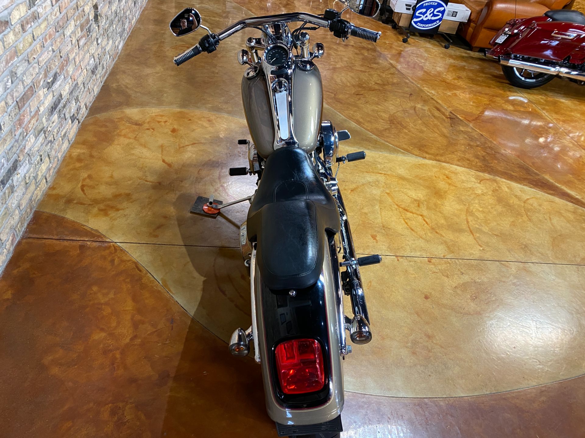 2004 Harley-Davidson FXSTD/FXSTDI Softail® Deuce™ in Big Bend, Wisconsin - Photo 14