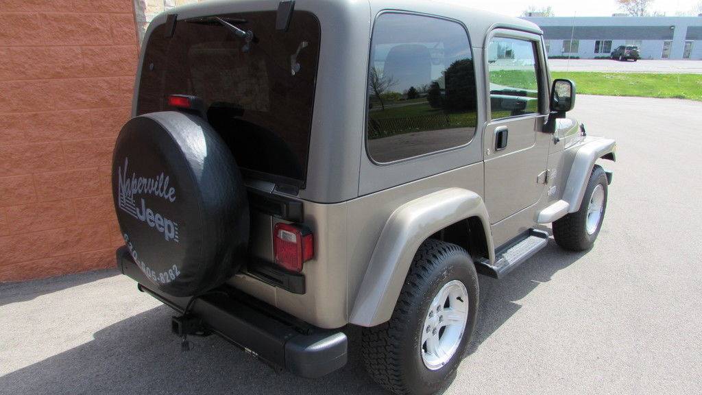 2004 Jeep Wrangler Sahara in Big Bend, Wisconsin - Photo 9