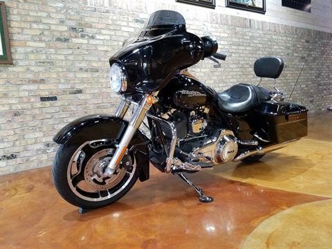 2012 Harley-Davidson Street Glide® in Big Bend, Wisconsin - Photo 30