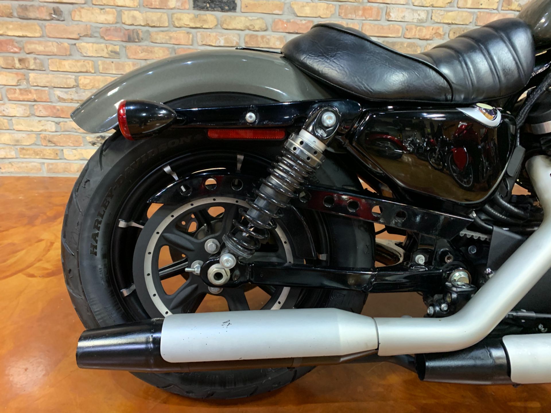 2019 Harley-Davidson Iron 883™ in Big Bend, Wisconsin - Photo 4