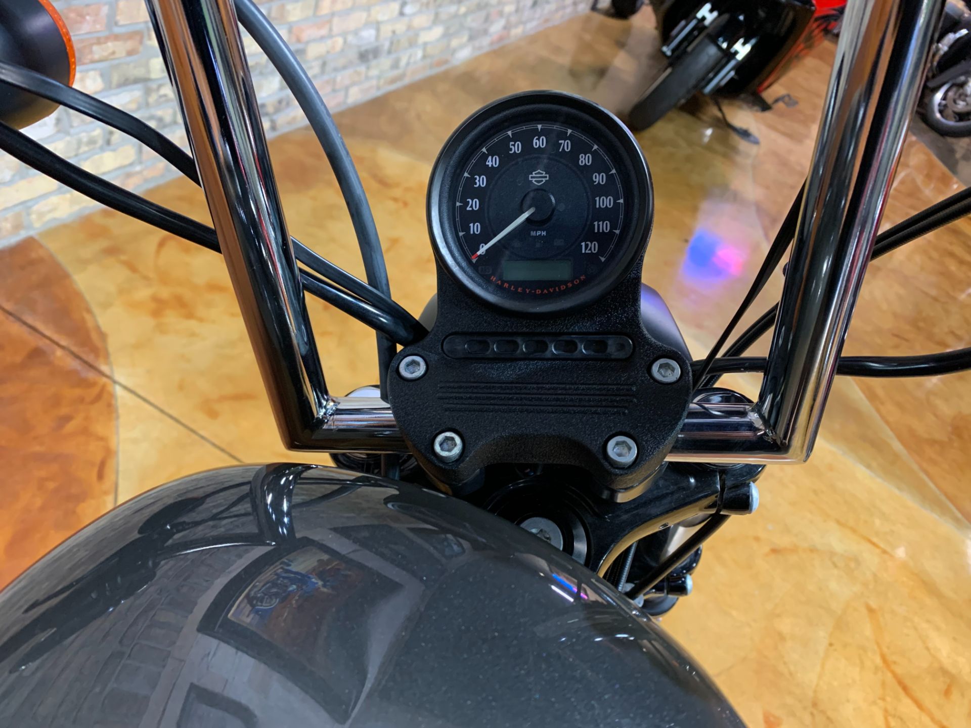 2019 Harley-Davidson Iron 883™ in Big Bend, Wisconsin - Photo 11