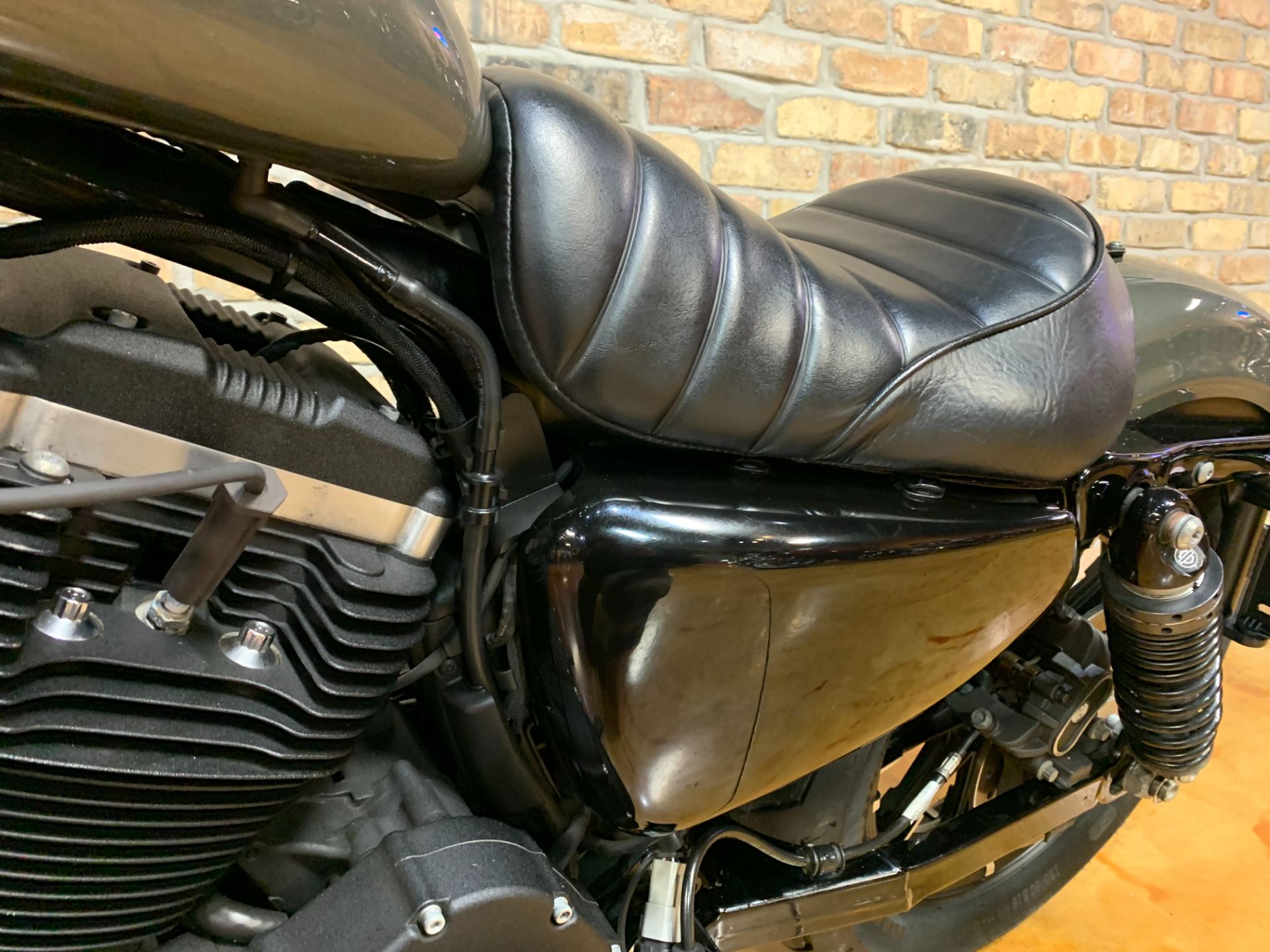 2019 Harley-Davidson Iron 883™ in Big Bend, Wisconsin - Photo 23