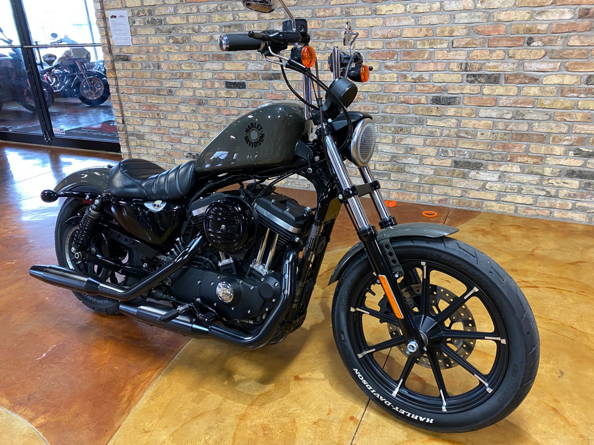 2019 Harley-Davidson Iron 883™ in Big Bend, Wisconsin - Photo 5