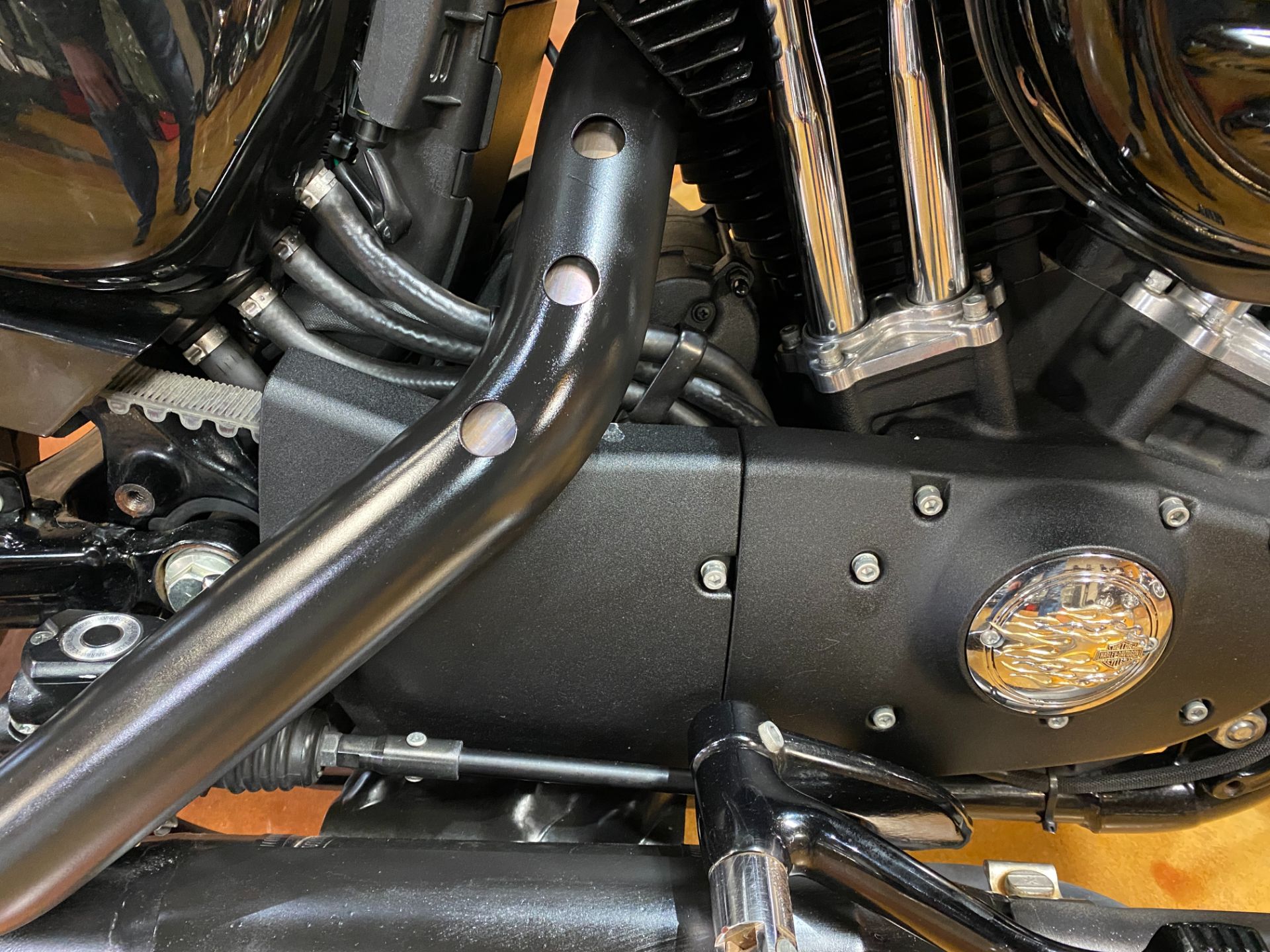 2019 Harley-Davidson Iron 883™ in Big Bend, Wisconsin - Photo 7