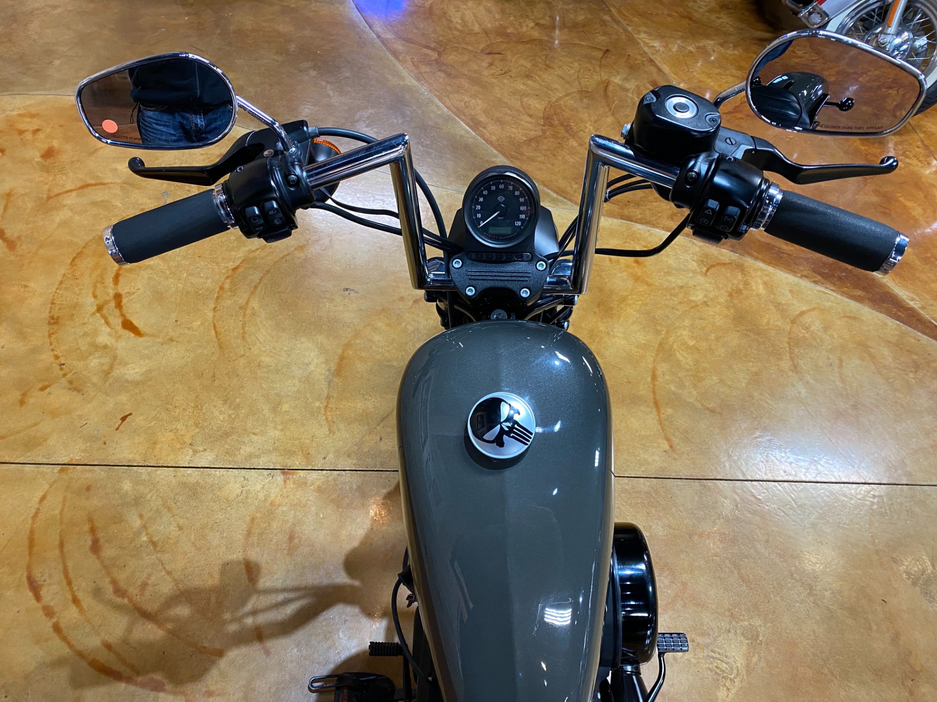 2019 Harley-Davidson Iron 883™ in Big Bend, Wisconsin - Photo 9