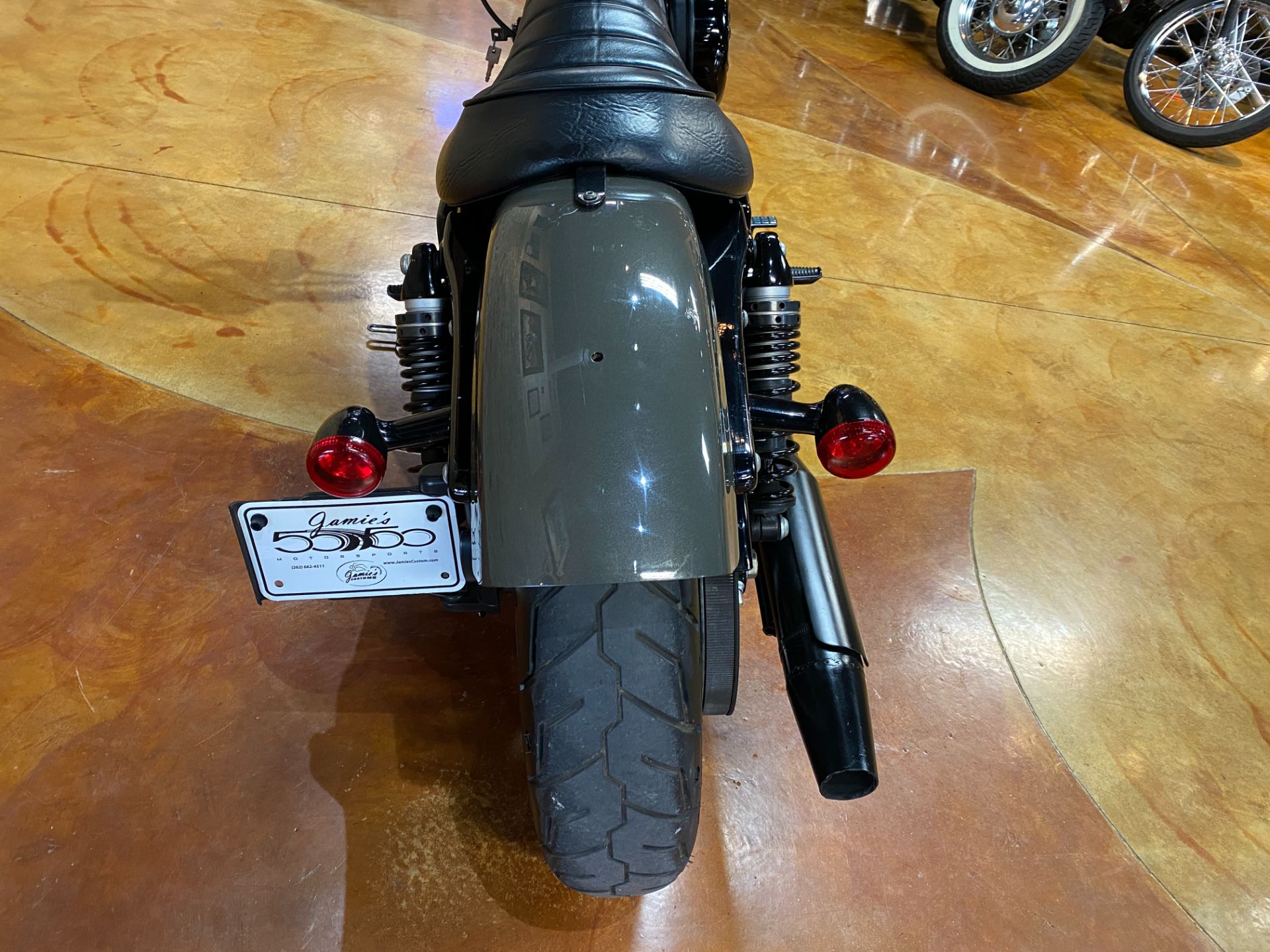 2019 Harley-Davidson Iron 883™ in Big Bend, Wisconsin - Photo 10