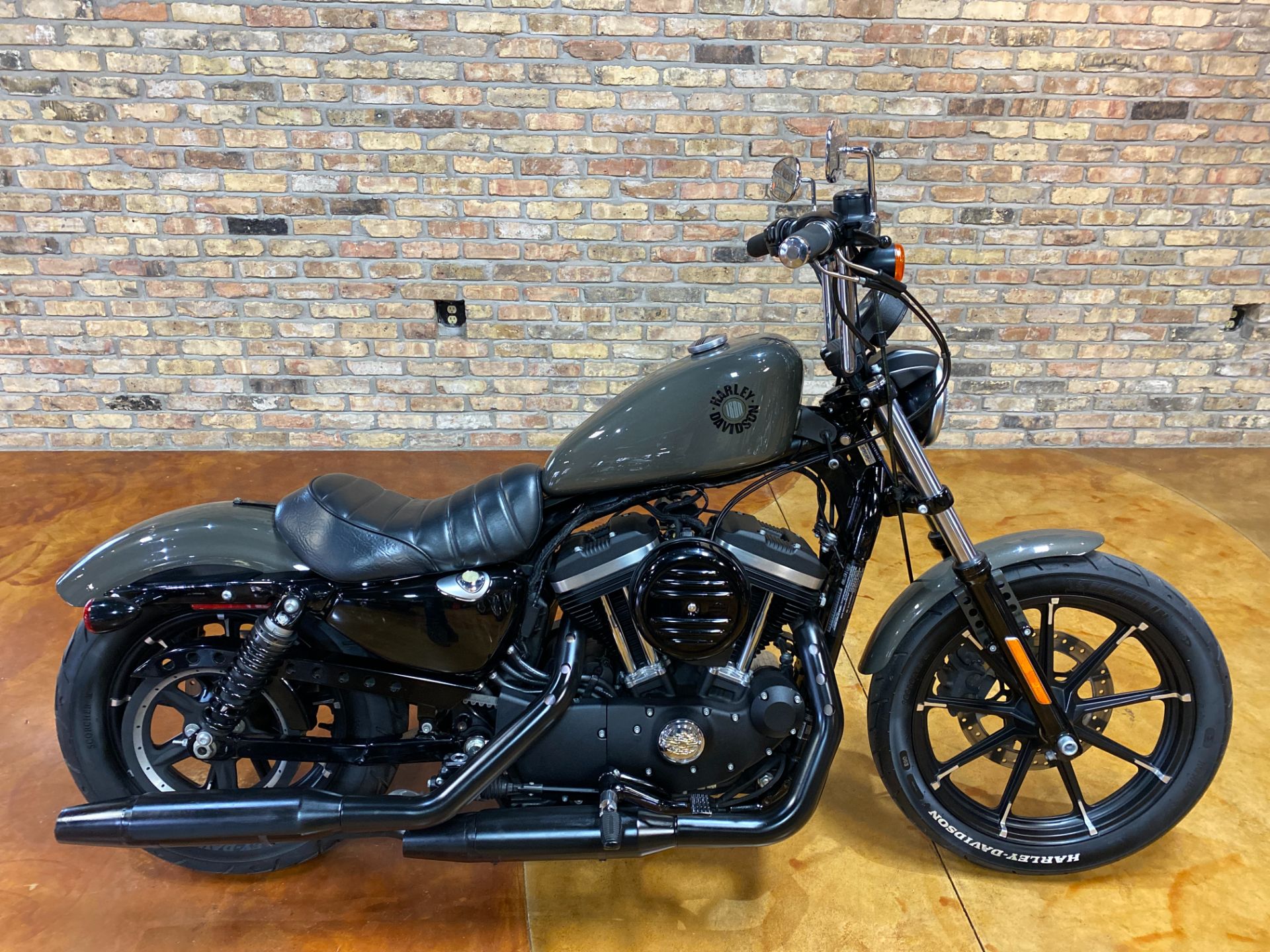 2019 Harley-Davidson Iron 883™ in Big Bend, Wisconsin - Photo 12
