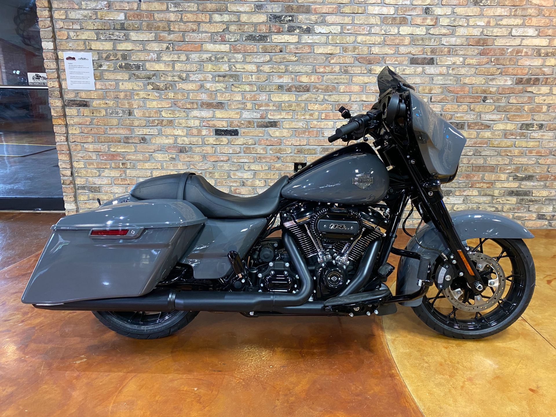 2022 Harley-Davidson Street Glide® Special in Big Bend, Wisconsin - Photo 6