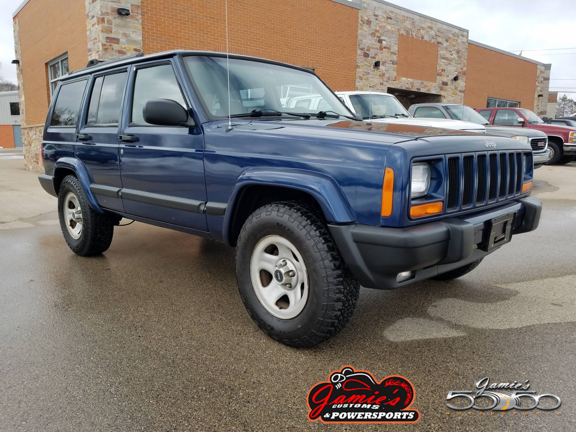 2000 Jeep® Cherokee Sport in Big Bend, Wisconsin - Photo 2