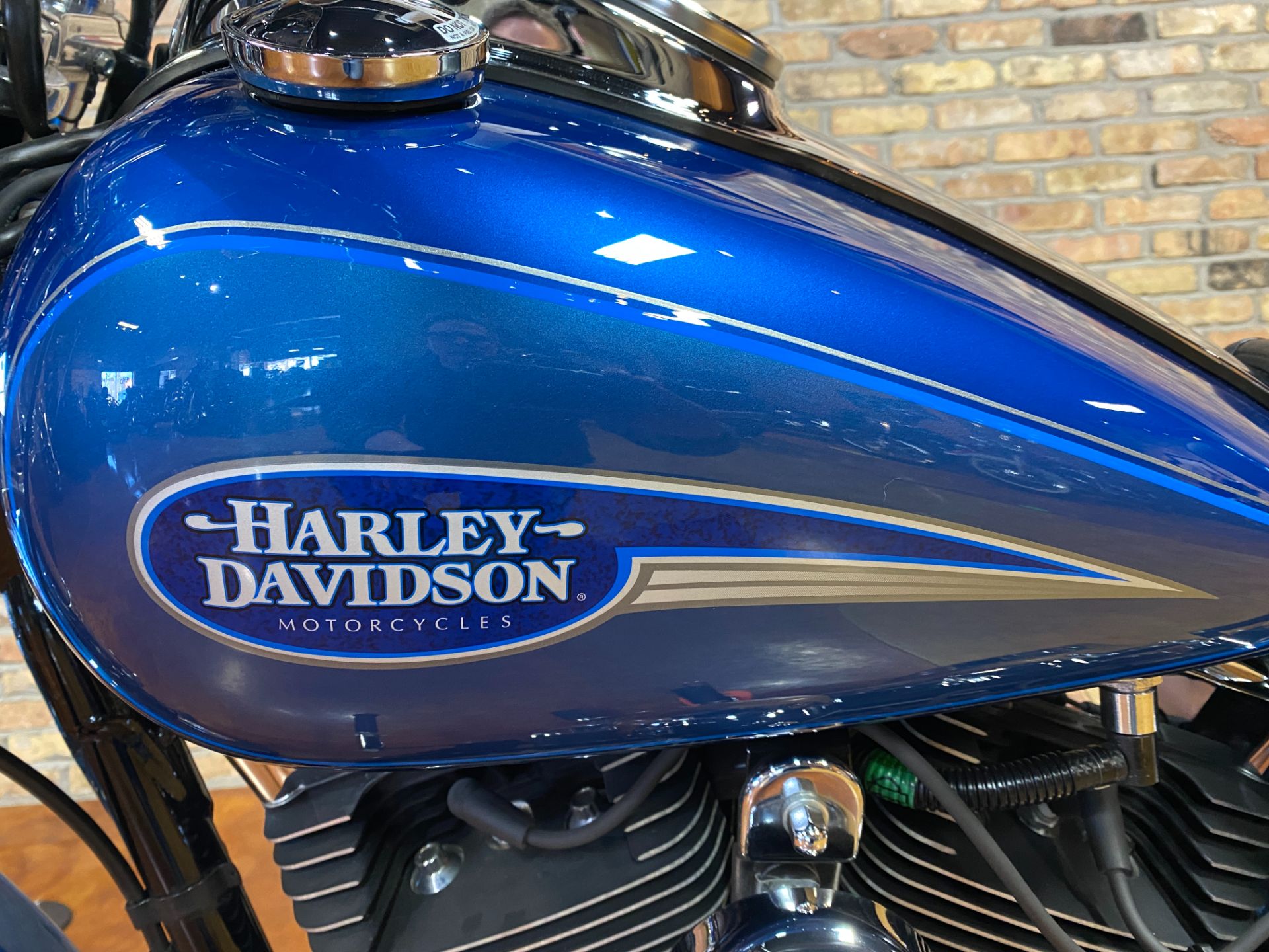 2006 Harley-Davidson Dyna™ Low Rider® in Big Bend, Wisconsin - Photo 8