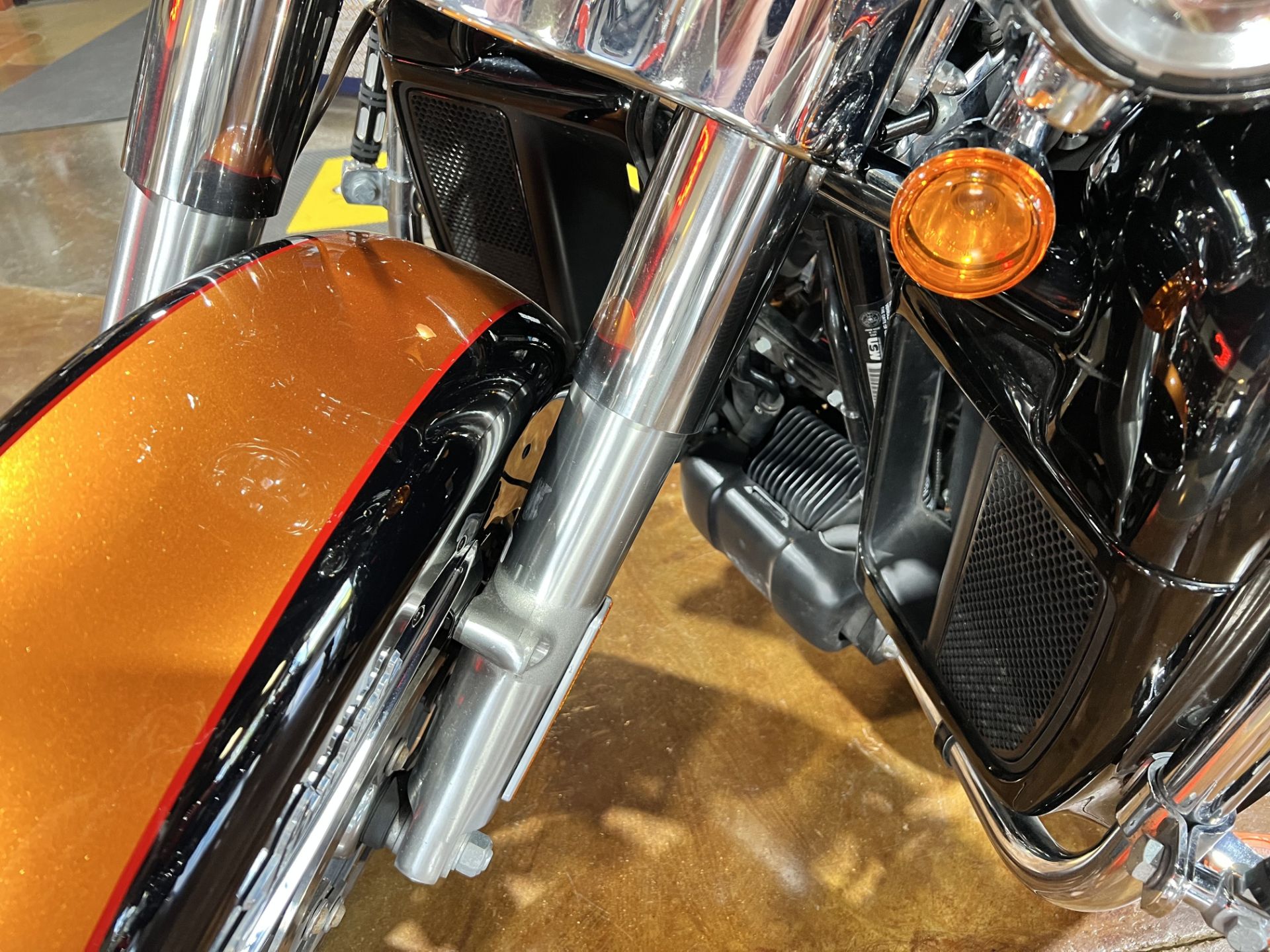 2014 Harley-Davidson Ultra Limited in Big Bend, Wisconsin - Photo 2