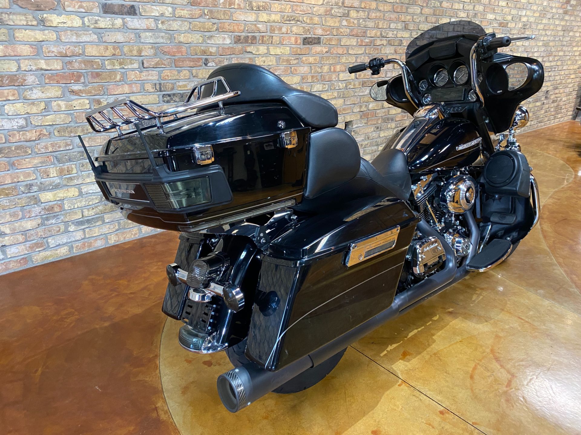2012 Harley-Davidson Electra Glide® Ultra Limited in Big Bend, Wisconsin - Photo 2
