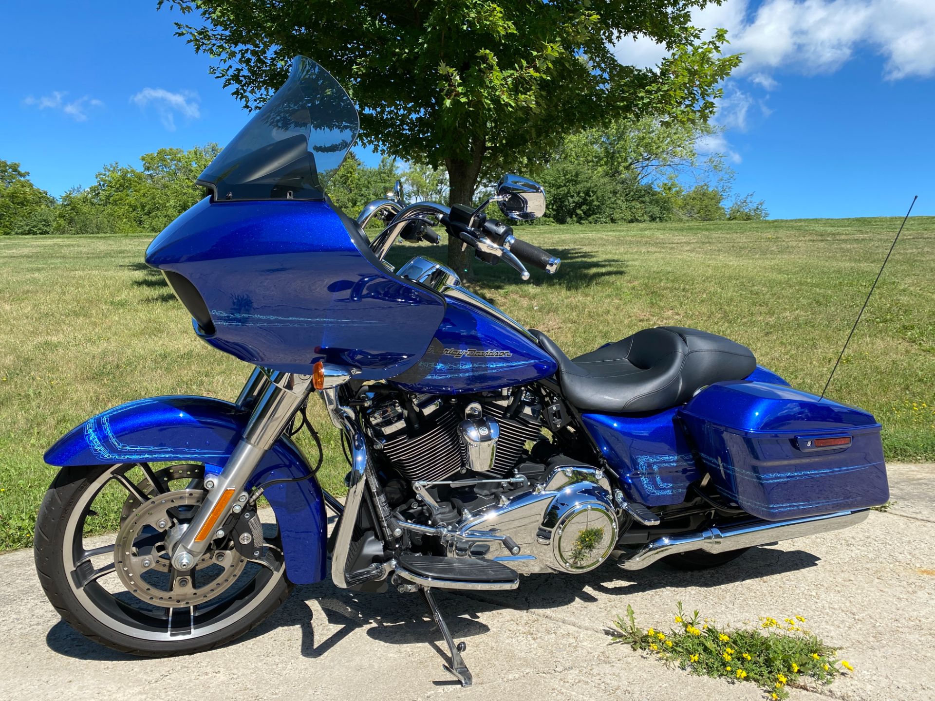 2019 Harley-Davidson Road Glide® in Big Bend, Wisconsin - Photo 4