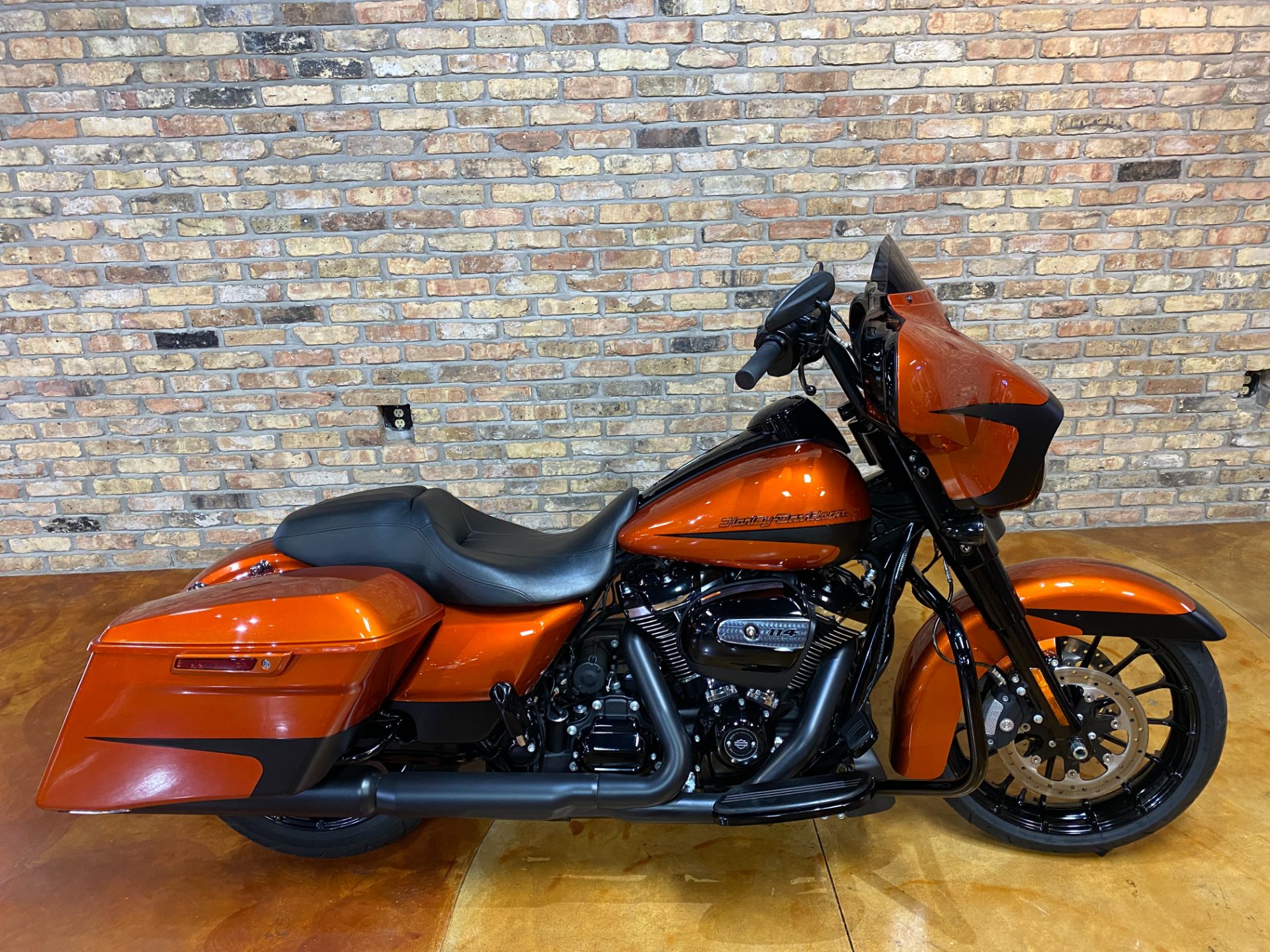 2019 Harley-Davidson Street Glide® Special in Big Bend, Wisconsin - Photo 4