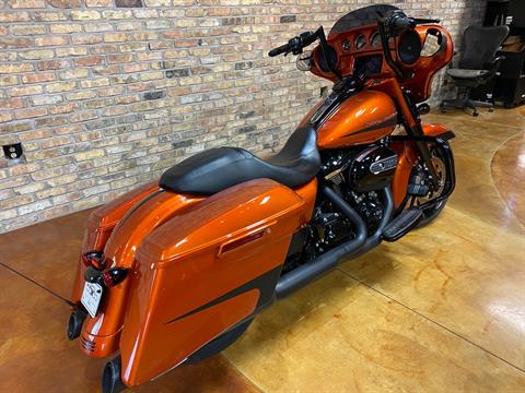 2019 Harley-Davidson Street Glide® Special in Big Bend, Wisconsin - Photo 6