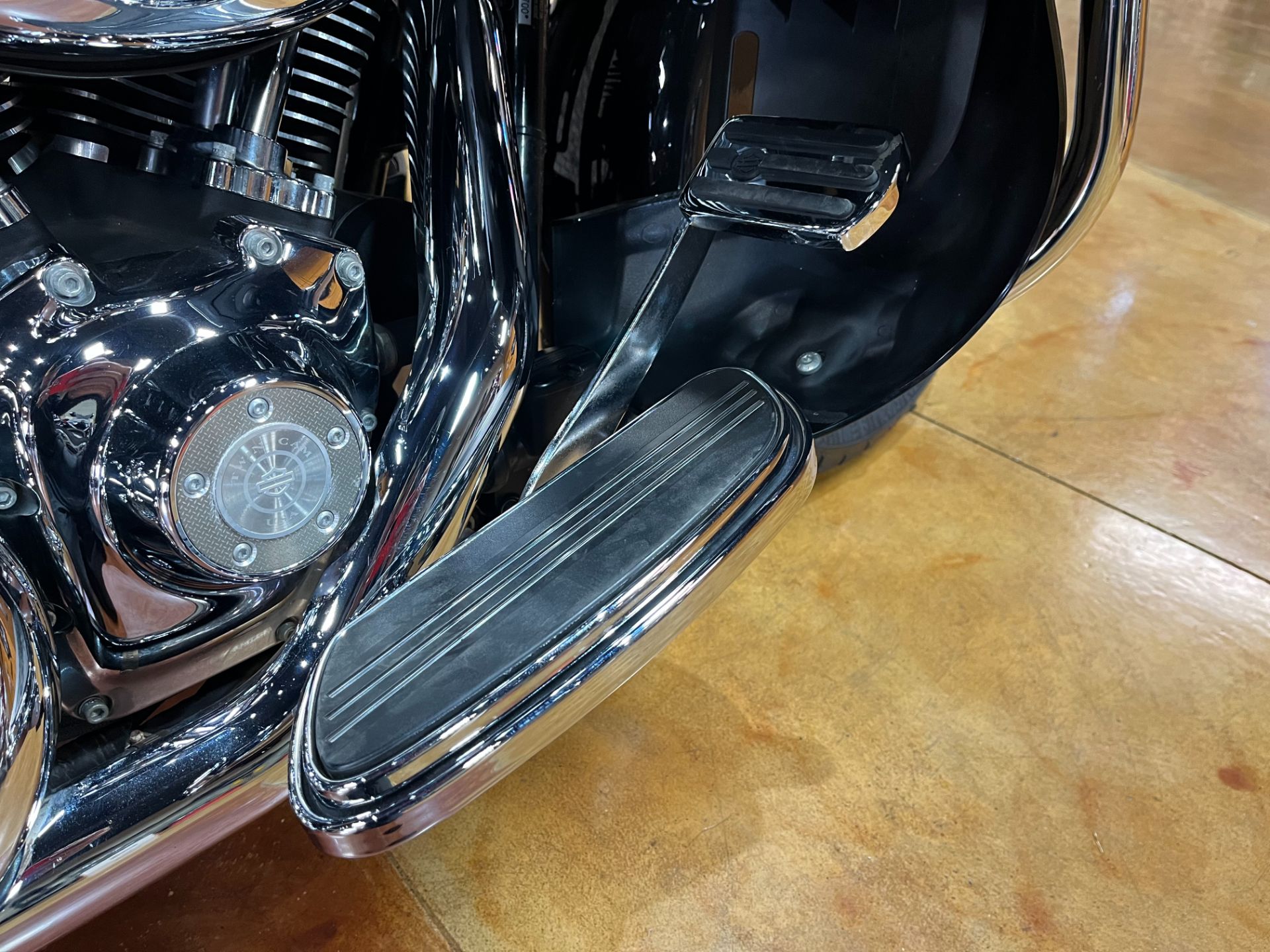 2010 Harley-Davidson Ultra Classic® Electra Glide® in Big Bend, Wisconsin - Photo 10