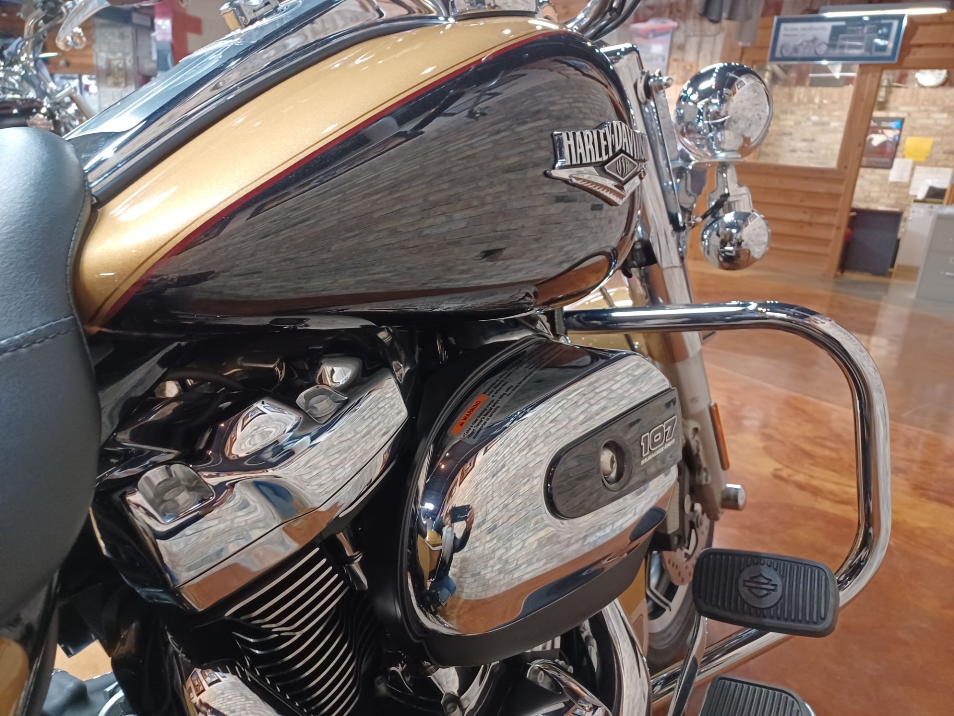 2017 Harley-Davidson Road King® in Big Bend, Wisconsin - Photo 29
