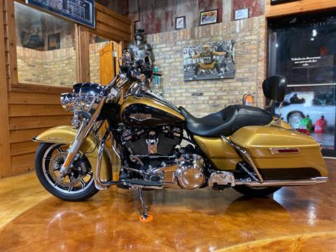 2017 Harley-Davidson Road King® in Big Bend, Wisconsin - Photo 34