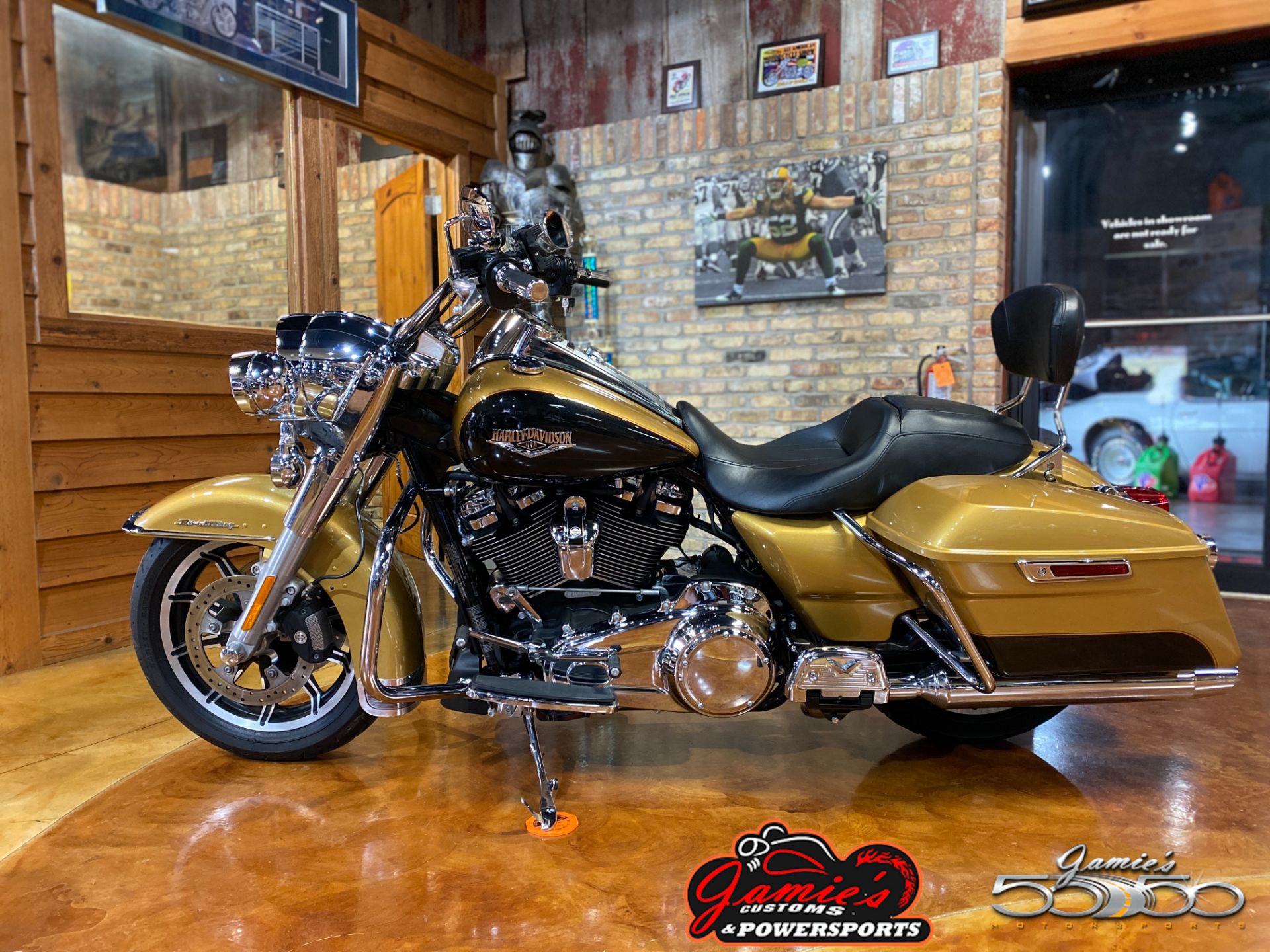2017 Harley-Davidson Road King® in Big Bend, Wisconsin - Photo 1
