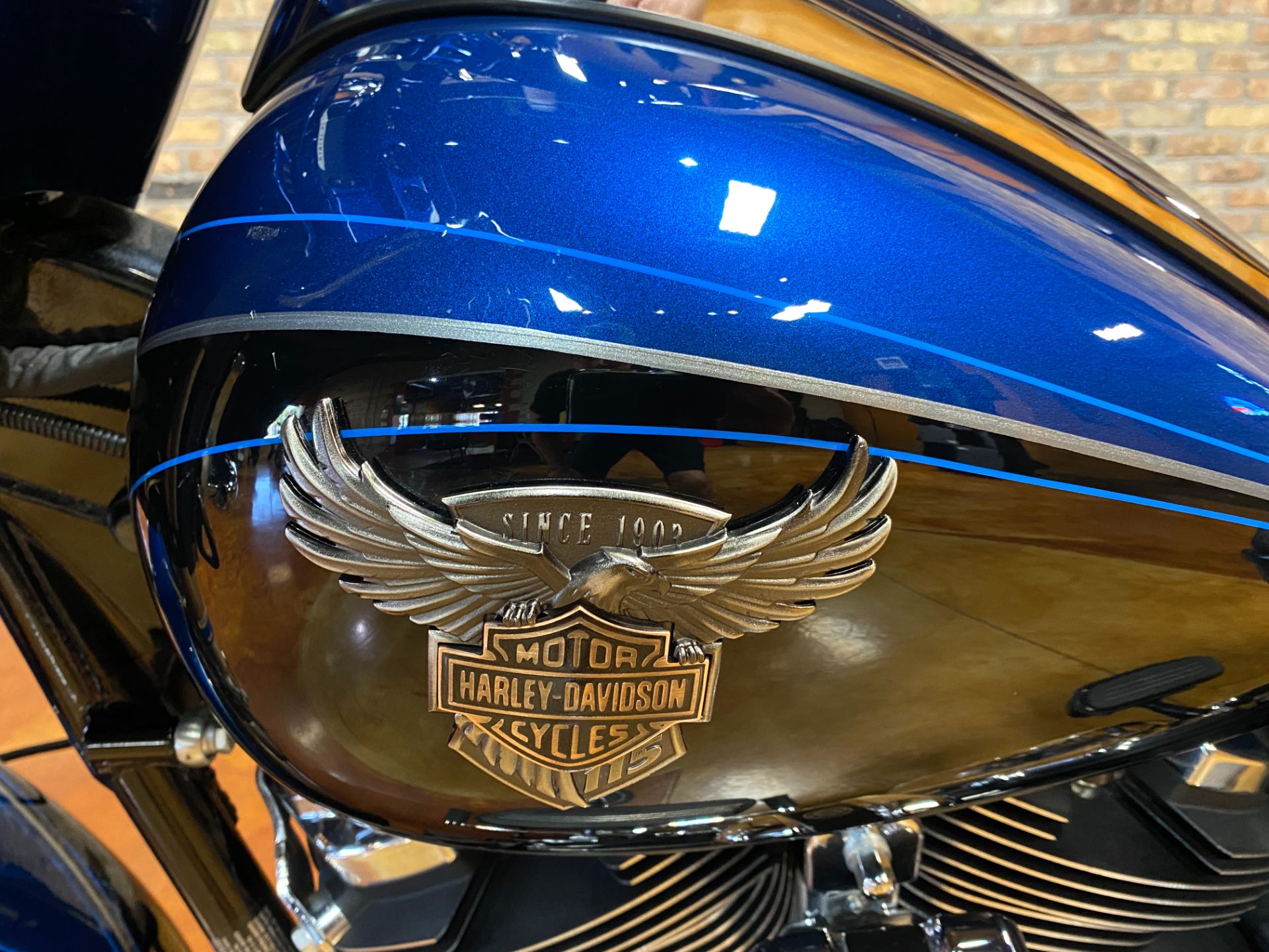 2018 Harley-Davidson 115th Anniversary Street Glide® in Big Bend, Wisconsin - Photo 8