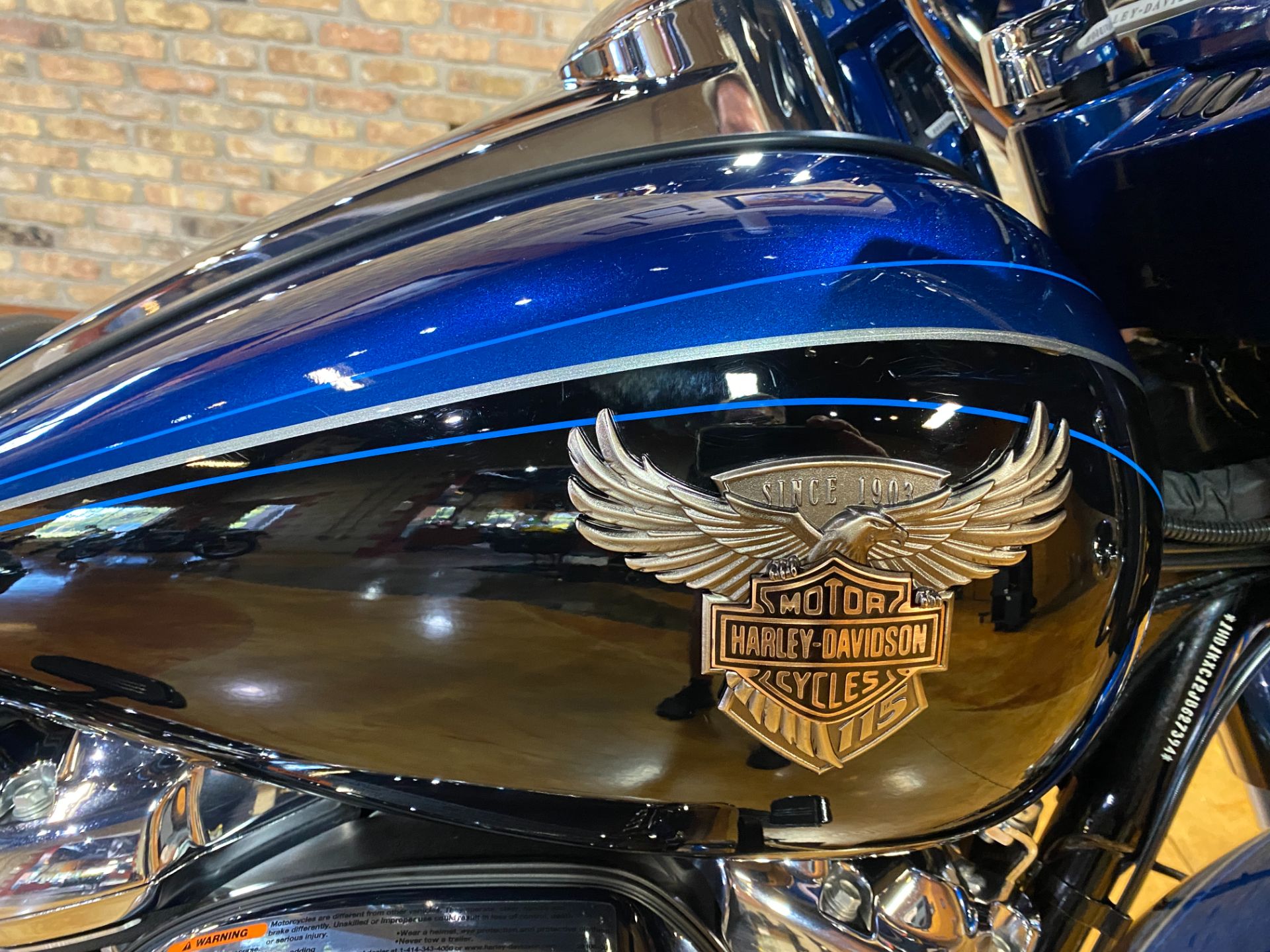 2018 Harley-Davidson 115th Anniversary Street Glide® in Big Bend, Wisconsin - Photo 32