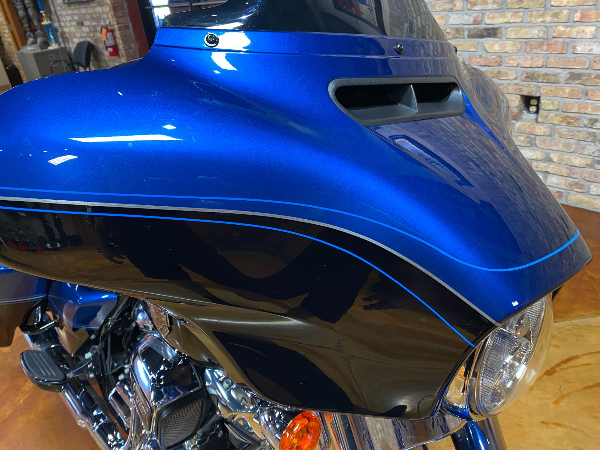 2018 Harley-Davidson 115th Anniversary Street Glide® in Big Bend, Wisconsin - Photo 34