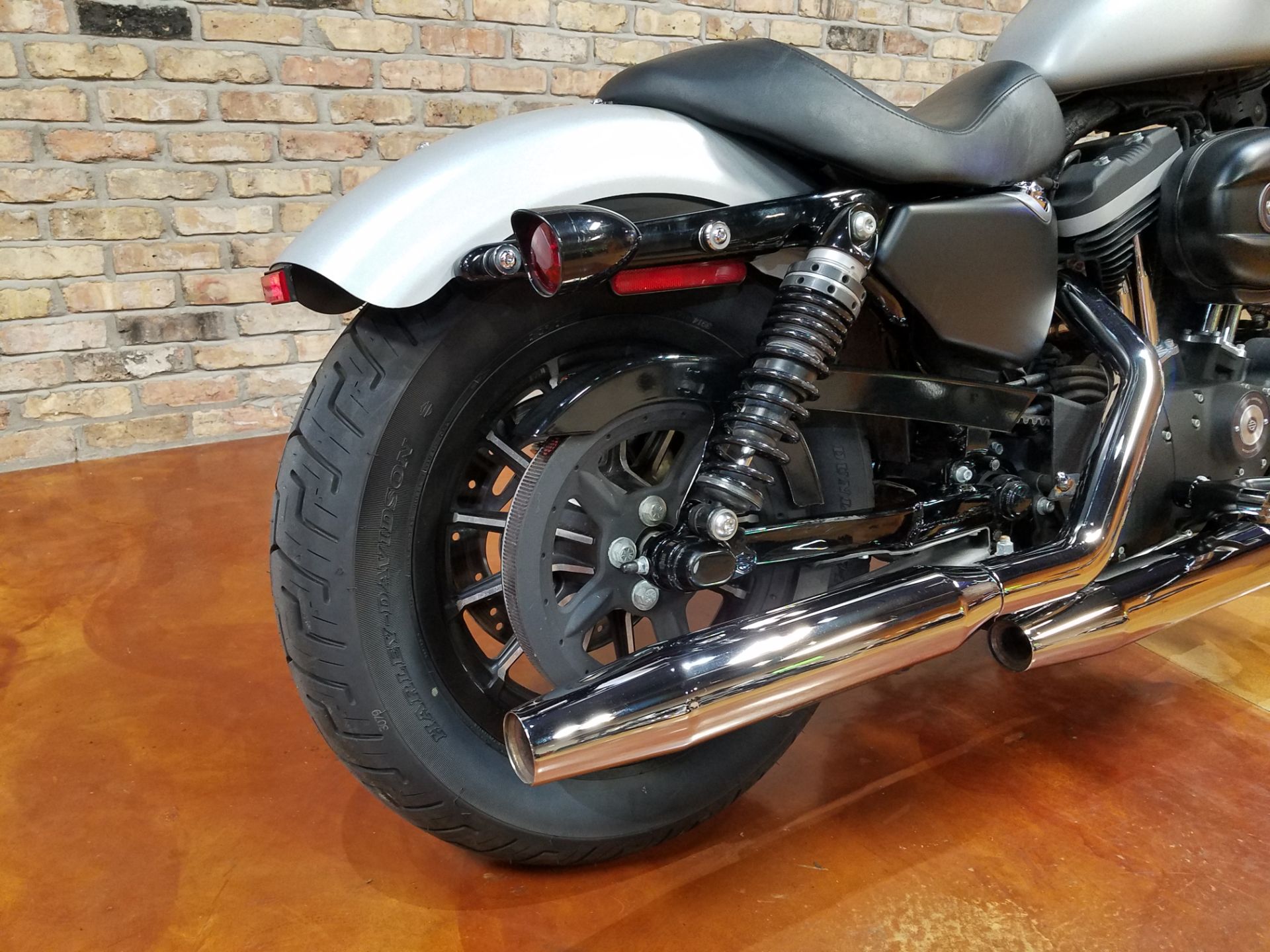 2009 Harley-Davidson Sportster® Iron 883™ in Big Bend, Wisconsin - Photo 6