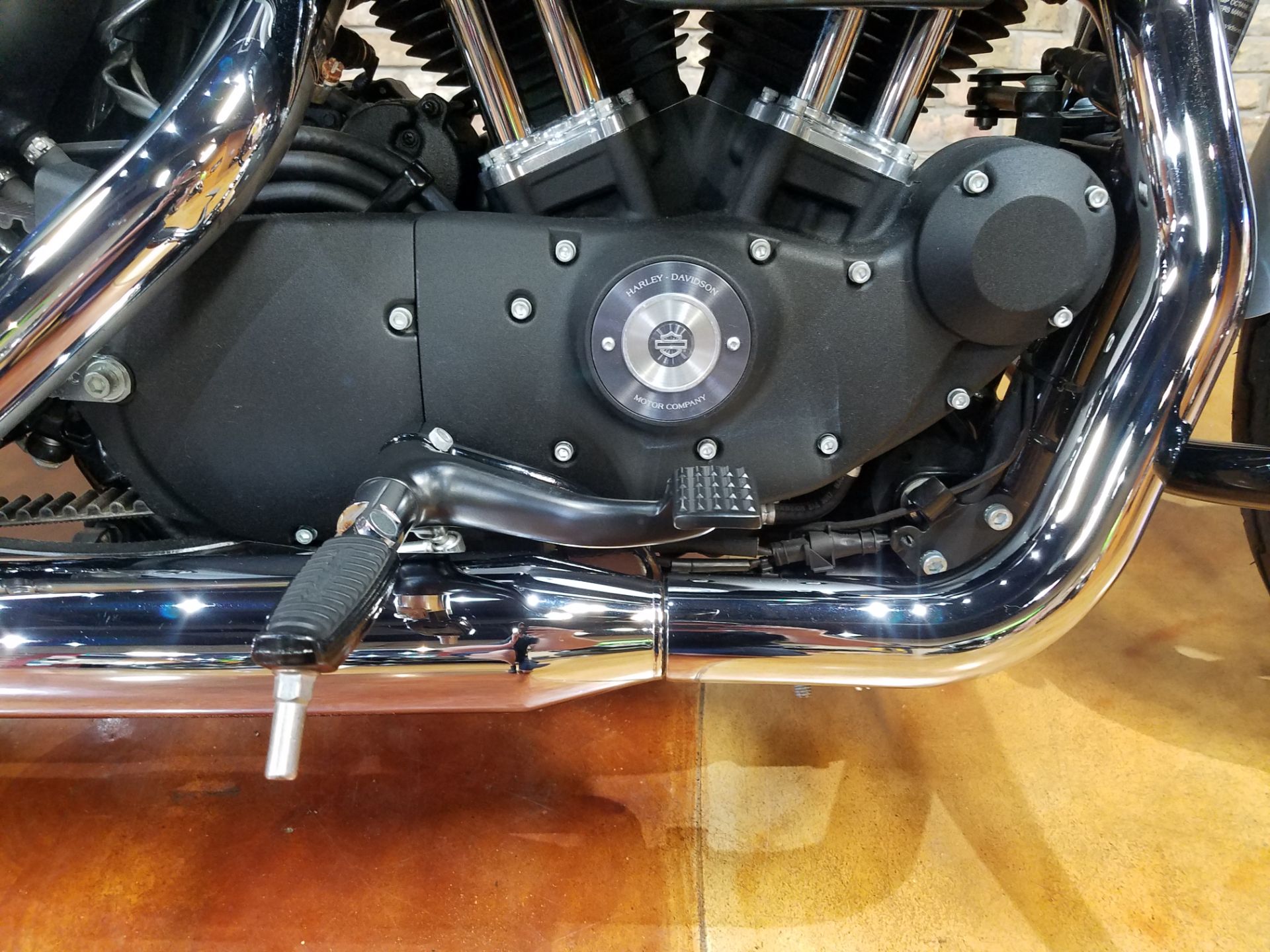 2009 Harley-Davidson Sportster® Iron 883™ in Big Bend, Wisconsin - Photo 9