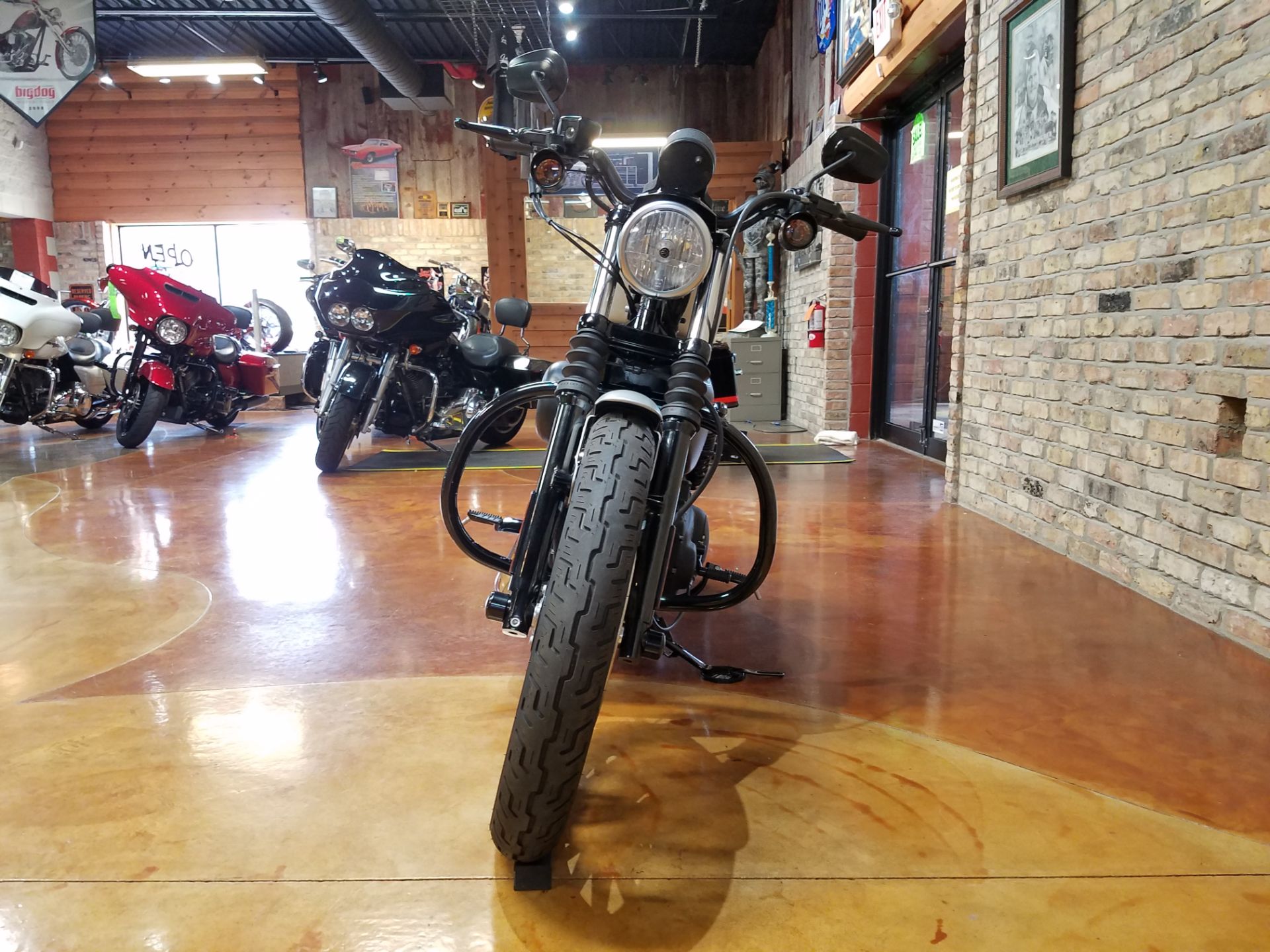 2009 Harley-Davidson Sportster® Iron 883™ in Big Bend, Wisconsin - Photo 15