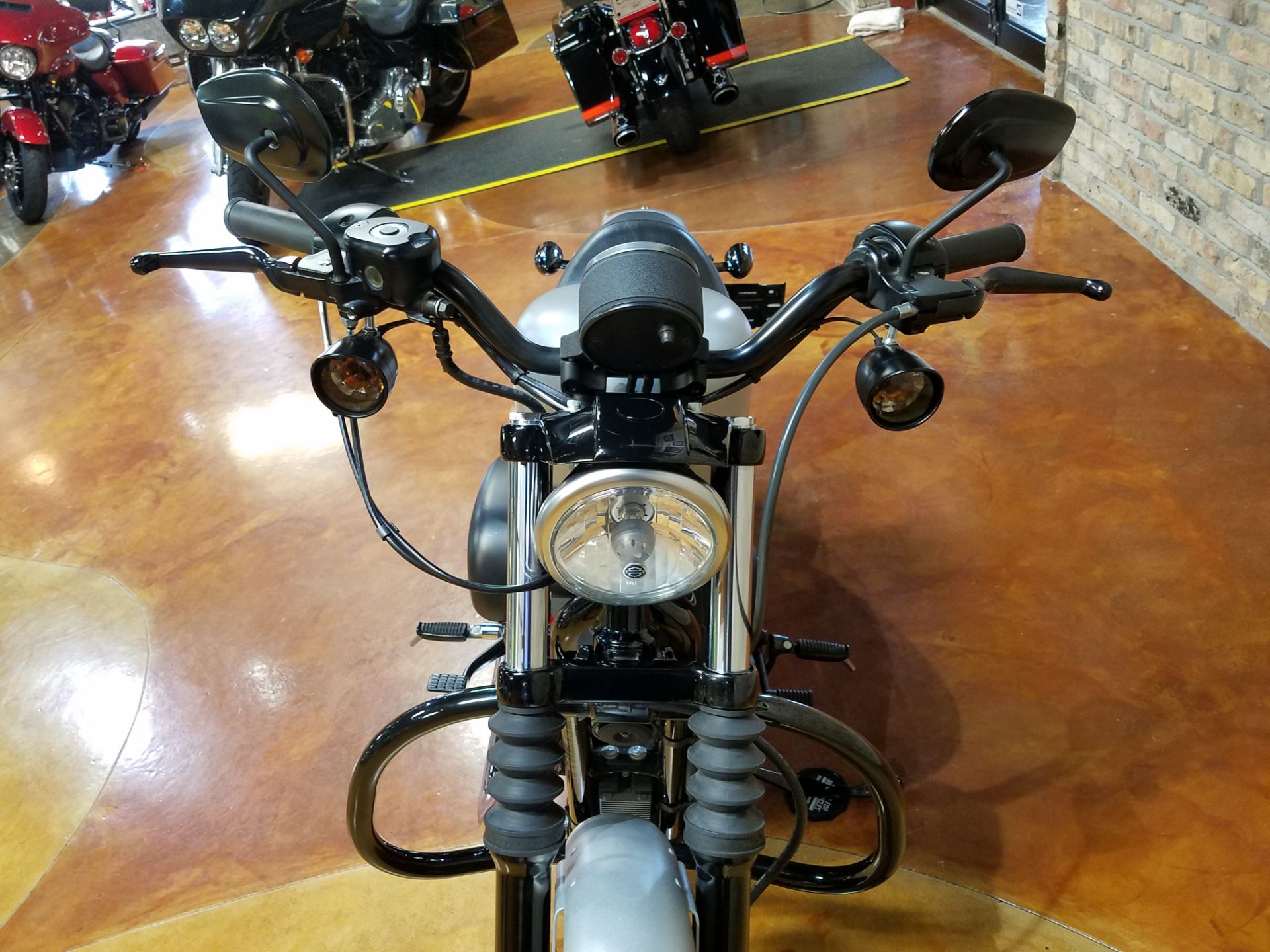 2009 Harley-Davidson Sportster® Iron 883™ in Big Bend, Wisconsin - Photo 17