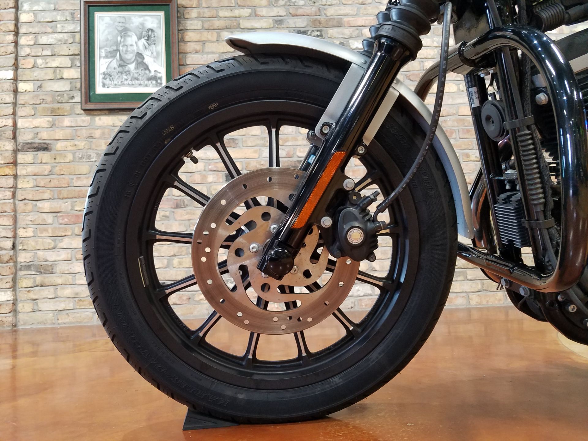 2009 Harley-Davidson Sportster® Iron 883™ in Big Bend, Wisconsin - Photo 30