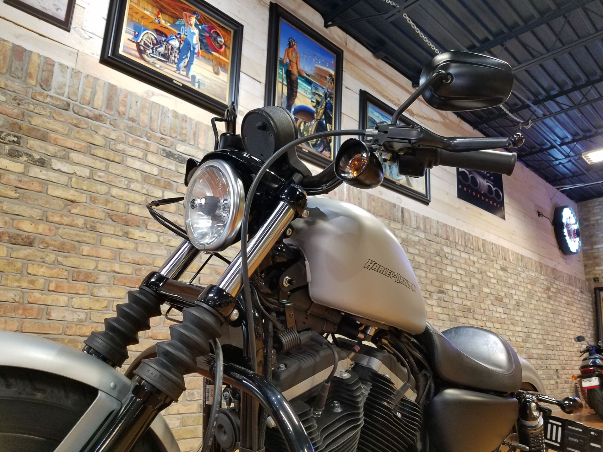 2009 Harley-Davidson Sportster® Iron 883™ in Big Bend, Wisconsin - Photo 32