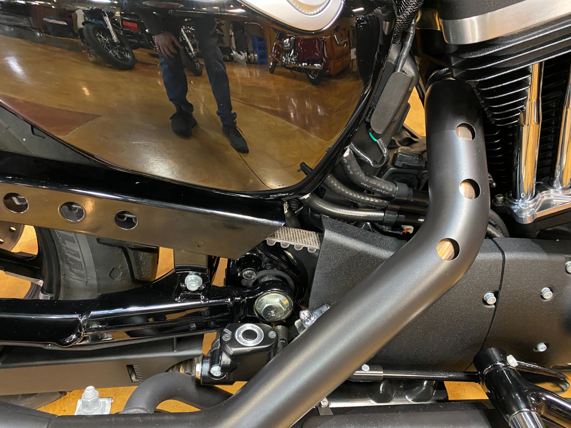 2020 Harley-Davidson Iron 883™ in Big Bend, Wisconsin - Photo 10