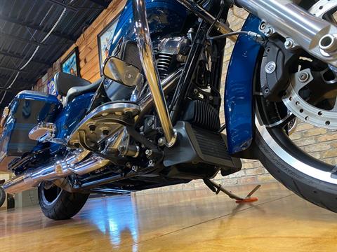 2020 Harley-Davidson Street Glide® in Big Bend, Wisconsin - Photo 10