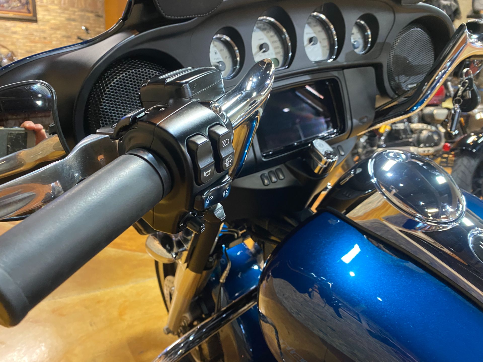 2020 Harley-Davidson Street Glide® in Big Bend, Wisconsin - Photo 15