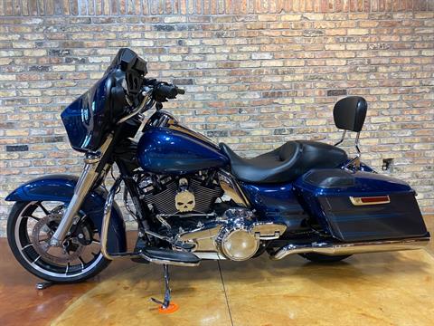 2020 Harley-Davidson Street Glide® in Big Bend, Wisconsin - Photo 21