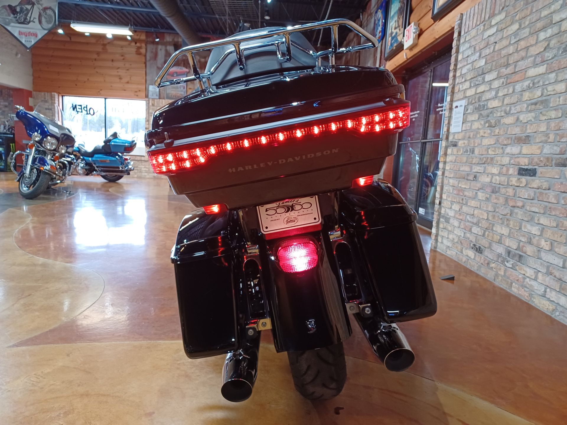 2021 Harley-Davidson Road Glide® Limited in Big Bend, Wisconsin - Photo 16