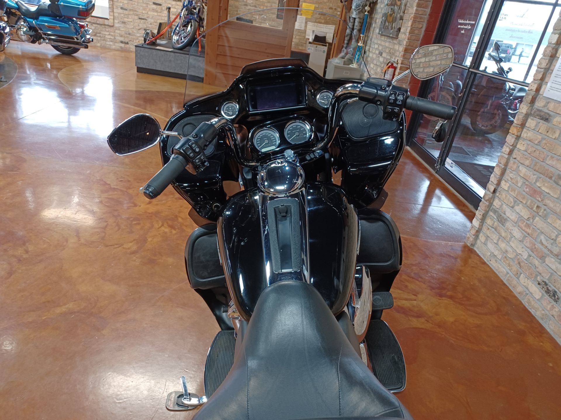 2021 Harley-Davidson Road Glide® Limited in Big Bend, Wisconsin - Photo 17