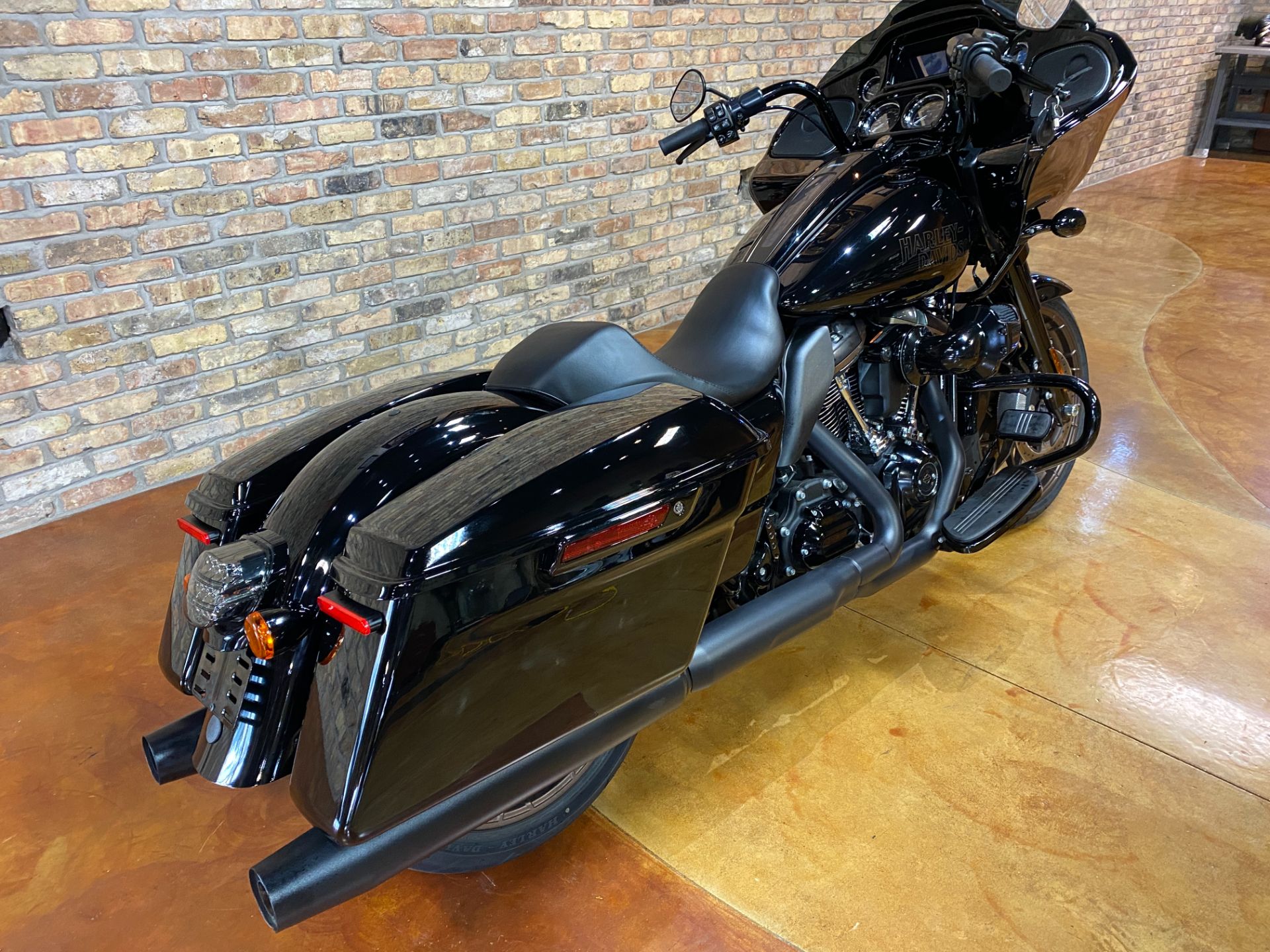 2022 Harley-Davidson Road Glide® ST in Big Bend, Wisconsin - Photo 8