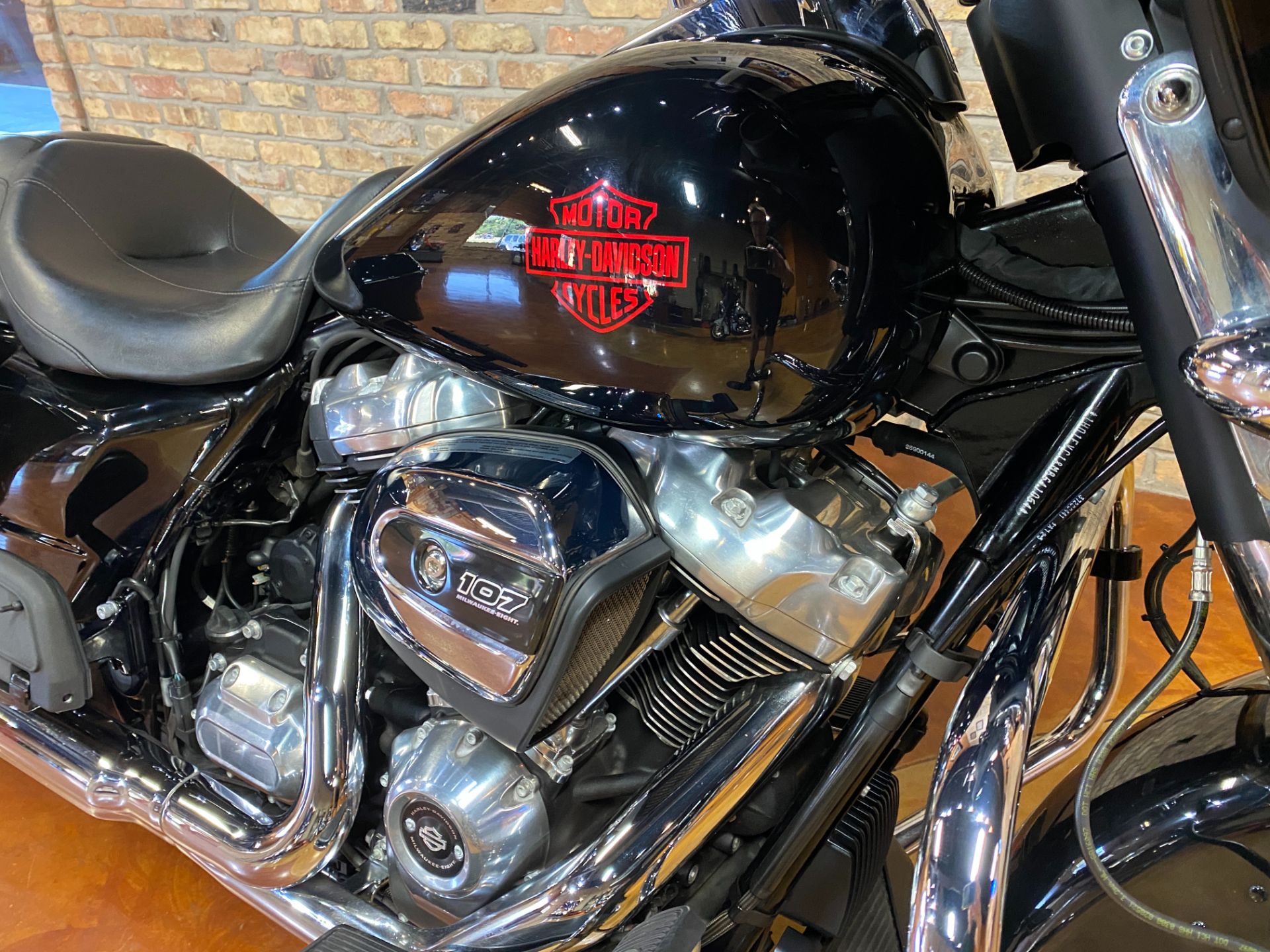 2021 Harley-Davidson Electra Glide® Standard in Big Bend, Wisconsin - Photo 5