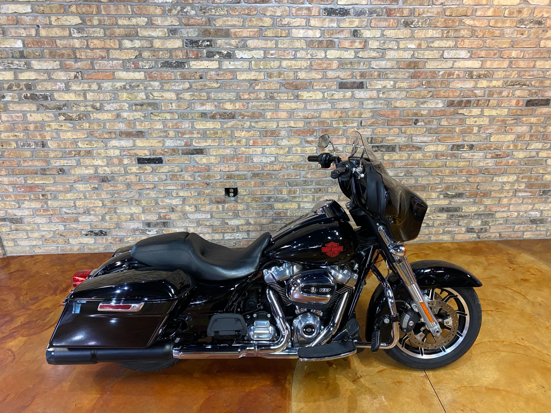 2021 Harley-Davidson Electra Glide® Standard in Big Bend, Wisconsin - Photo 19