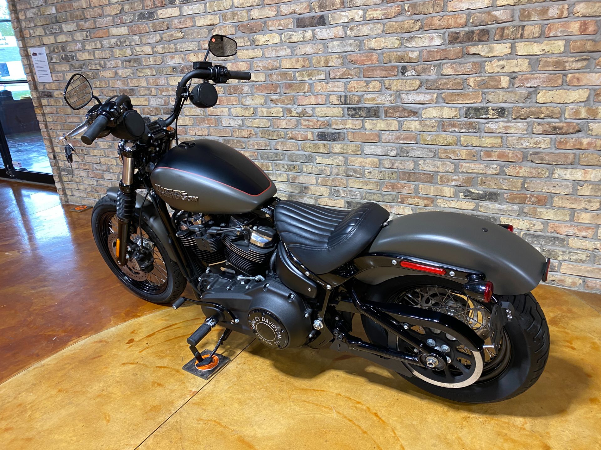 2018 Harley-Davidson Street Bob® 107 in Big Bend, Wisconsin - Photo 23