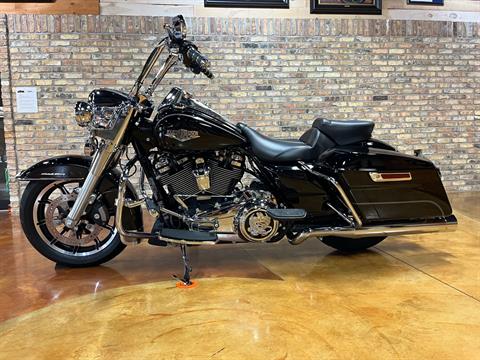 2017 Harley-Davidson Road King® in Big Bend, Wisconsin - Photo 26
