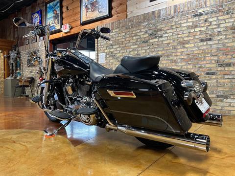 2017 Harley-Davidson Road King® in Big Bend, Wisconsin - Photo 27