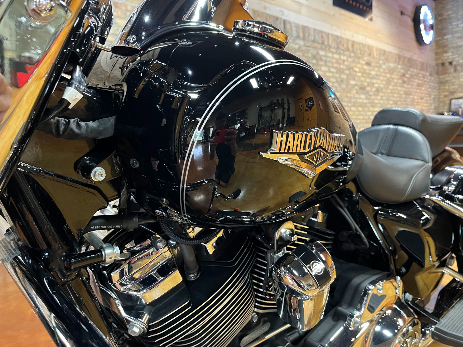 2017 Harley-Davidson Road King® in Big Bend, Wisconsin - Photo 33