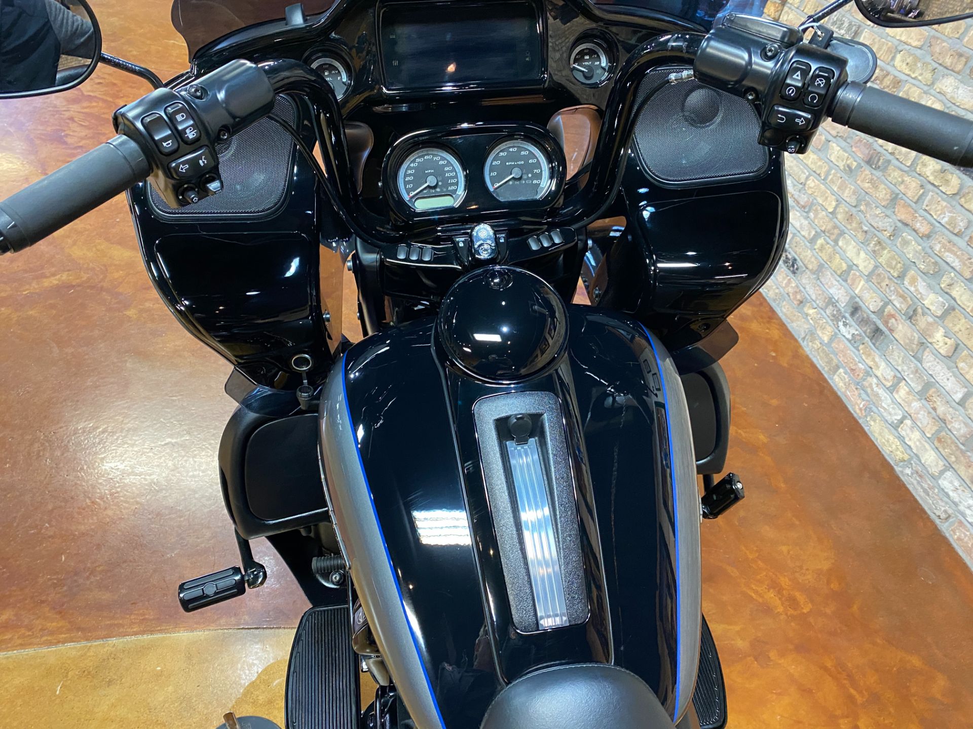 2021 Harley-Davidson Road Glide® Limited in Big Bend, Wisconsin - Photo 24