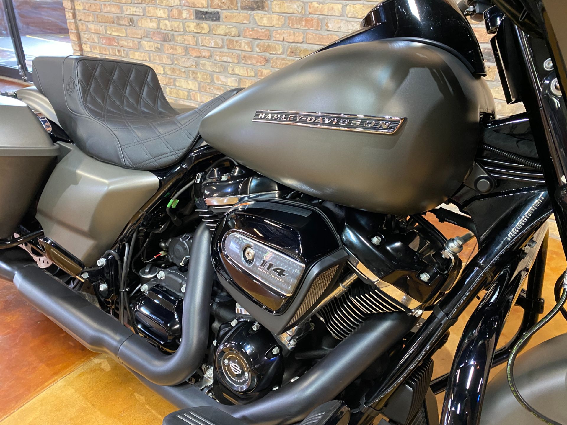 2019 Harley-Davidson Street Glide® Special in Big Bend, Wisconsin - Photo 6