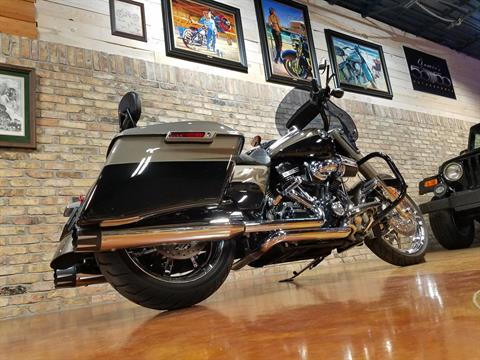 2014 Harley-Davidson CVO™ Road King® in Big Bend, Wisconsin - Photo 4